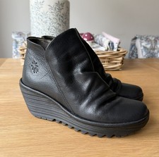 Fly London Women's Yip Wedge