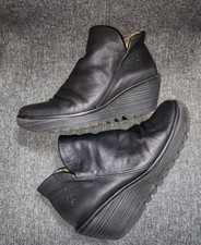 FLY LONDON YIP SIZE 6.5 / 40