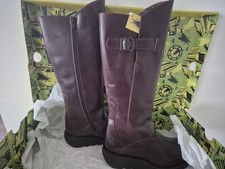 mol 2 rug wine boots black